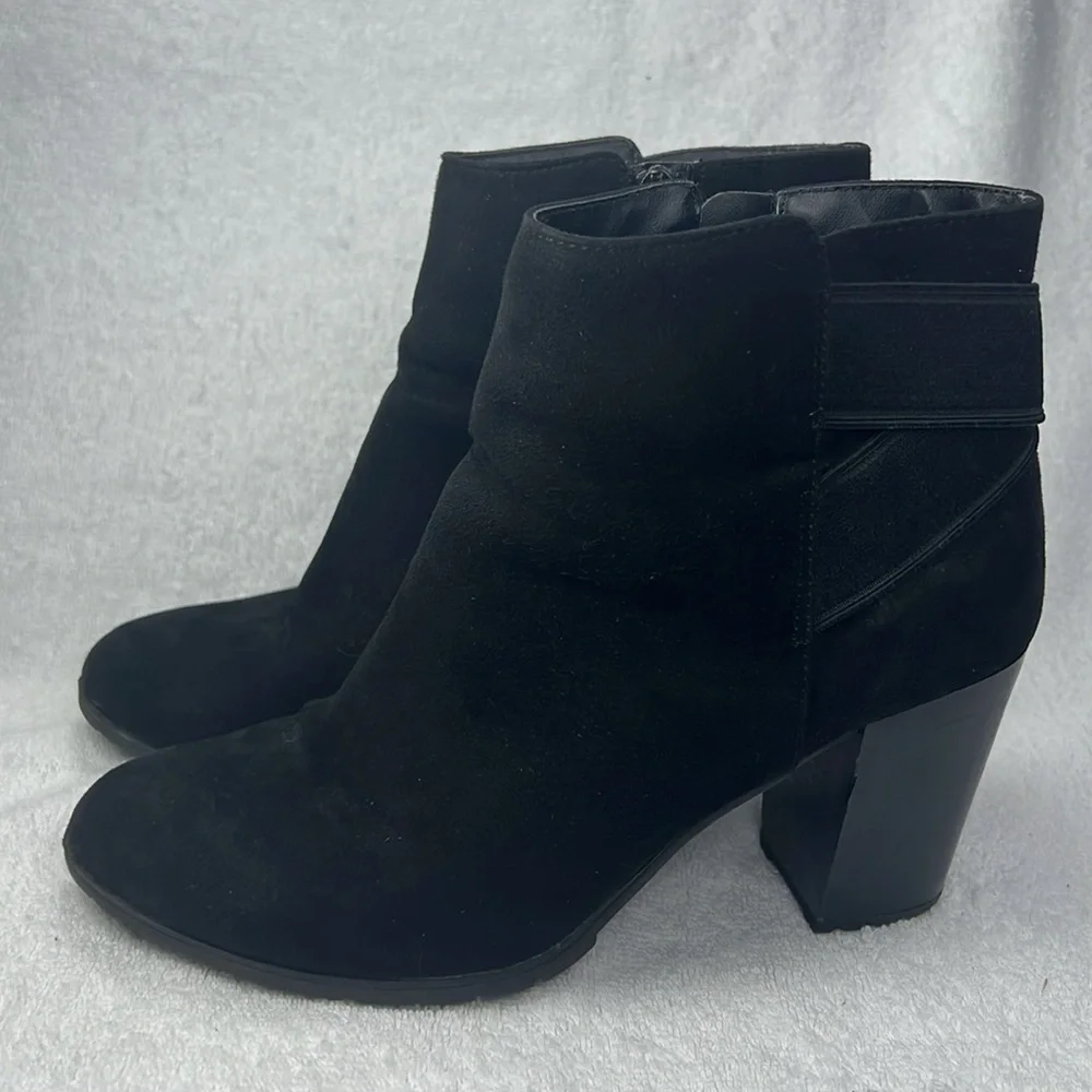 Target Elegant Black Ankle Boots - too high of a heel for me - Picture 2 of 6